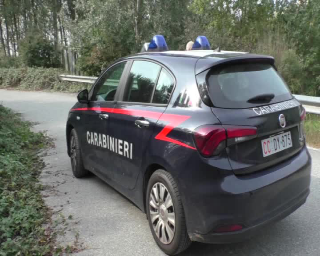Minaccia moglie e figlio con un machete, arrestato 70enne